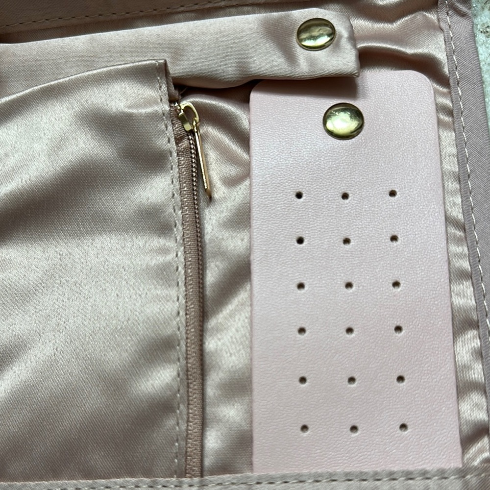 Quilted Pink Women's jewelry travel case - Picture 3 of 4